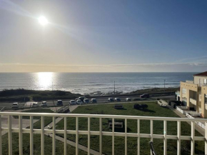 Appartement confortable 2 pièces avec balcon et parking, proche plage - FR-1-224-784
